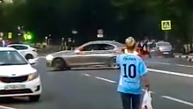 Как футбол сводит с ума российских водителей