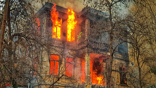 Причиной пожара, где погибли дети в новосибирском поселке, могла стать шалость с огнем