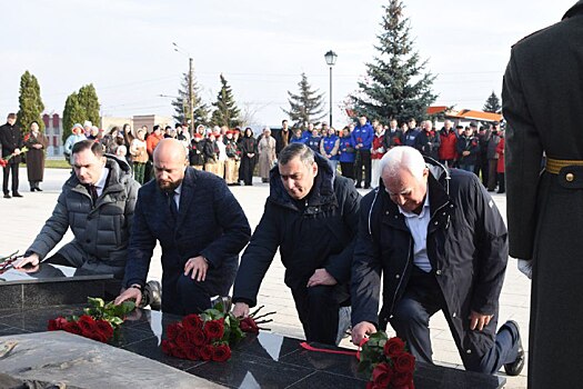 В Курске прошёл митинг в честь Дня народного единства