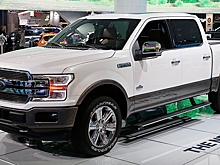 Ford приостановил поставки некоторых моделей из-за нехватки логотипов