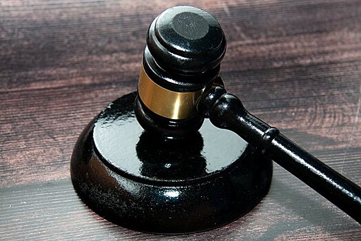 Суд заключил под стражу начальницу судебных приставов