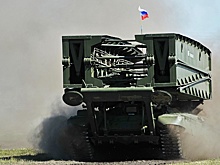 Ростех рассказал о применении "мостового танка" МТУ-90М для прорыва фронта