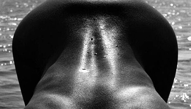 Между грацией и провокацией: эротические рифмы поэта с фотокамерой