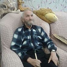 Власти Псковской области обеспечили квартирой пенсионера, который жил в пристройке