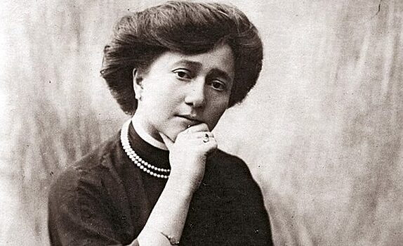 Надежда Ламанова: чем удивила французов первый советский модельер