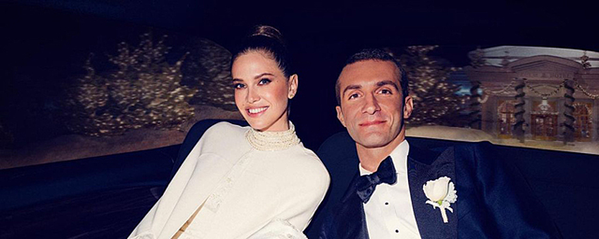 Экс-супруга Абрамовича показала фото со свадьбы с миллиардером из Греции