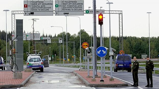 Финский пограничник из ненависти к русским поставил российским туристам на границе отметку «лжецы»