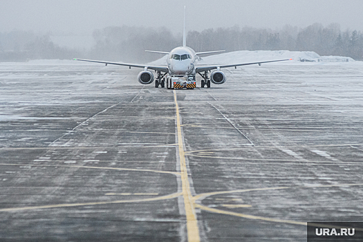 Четыре рейса ушли на запасные аэродромы из-за сложных метеоусловий в Екатеринбурге