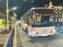 На Ленпроспекте 56-летний пассажир упал в автобусе и получил травмы
