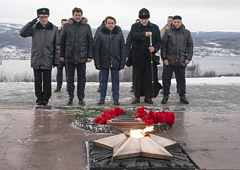 В городе-герое Мурманске почтили память защитников Заполярья