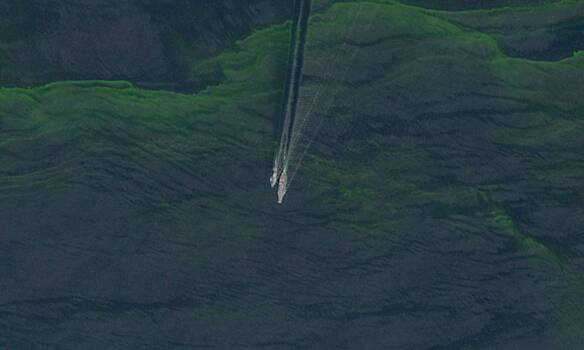 Стало известно об отходе американского авианосца от Ирана после атаки КСИР