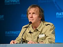 Вячеслав Чеботарь назвал причину успеха портретиста Никаса Сафронова