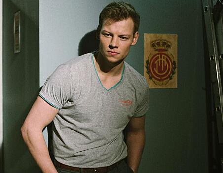 Актер «Физрука» лишился статуса холостяка