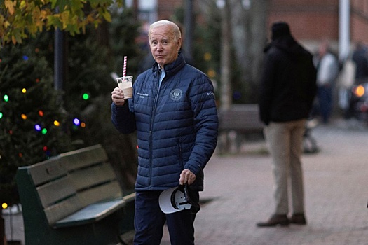 Экс-врач Белого дома Джексон: Байден не способен исполнять свои обязанности