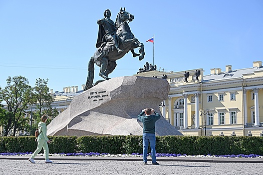 Турпоток в Петербург вырос на 10% в первом полугодии 2023 года