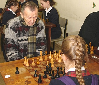 Турниры по шахматам проведут в клубе «Октябрьский»