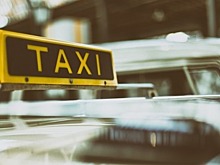 Цветков предложил установить алкозамки на такси и автобусы
