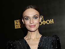 Крупным планом: Водонаева выставила роскошный зад под красным бантиком