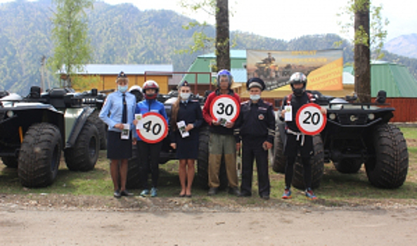 В Республике Алтай автоинспекторы проверили пункты проката квадроциклов и напомнили владельцам об ответственности за нарушения ПДД