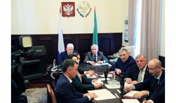 Глава Дагестана принял участие в совещании Минобороны России