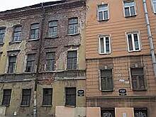 Петербуржцы задолжали за капитальный ремонт более 1 млрд рублей