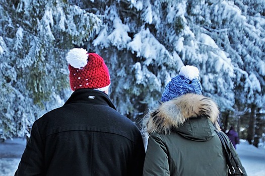 Каждая десятая шапка в России может вызвать головную боль или рак кожи