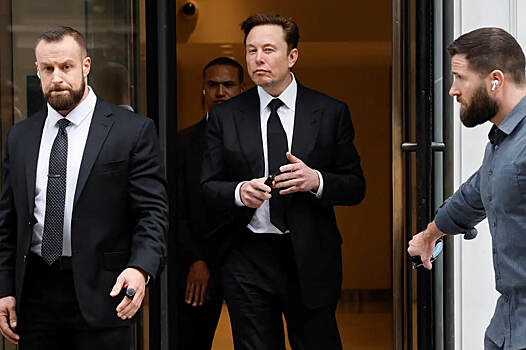 Судья выслушал последние аргументы по иску о зарплате Маска в Tesla