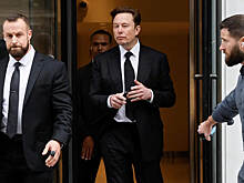 Судья выслушал последние аргументы по иску о зарплате Маска в Tesla