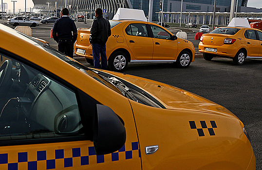 Таксисты без документов: МВД завело дело против одного из крупнейших операторов такси в Москве