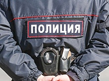 В Тынде неизвестная пыталась поджечь венки у мемориала бойцам СВО