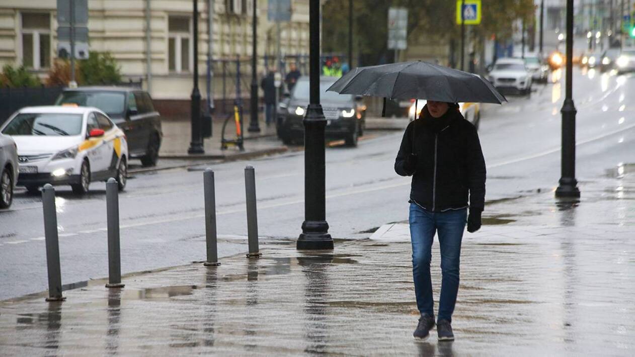 Сегодня вечером будет погода. Дождливый день. Сильный дождь. Дождь в Москве. Дождик в Москве.