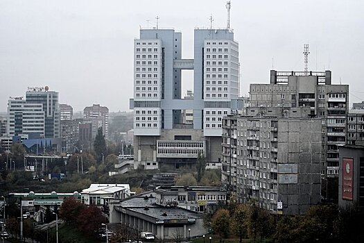 Власти Калининграда планируют обменять здания правительства и мэрии на заброшенный Дом Советов