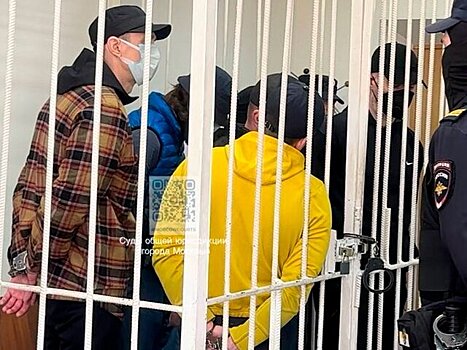 Столичный суд вынес приговор шестерым "автоподставщикам"