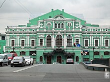 Губернатор Петербурга распорядился открыть театры для зрителей