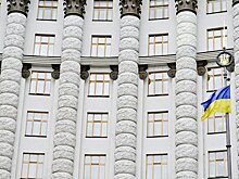 Украинский чиновник предложил увеличить зарплату министров