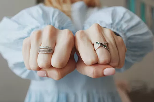 На каких пальцах руки медики не рекомендуют носить кольца