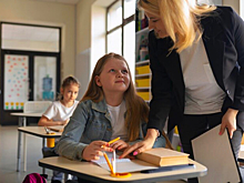 В российские школы могут устроить наставников: в Госдуме предложили реформу