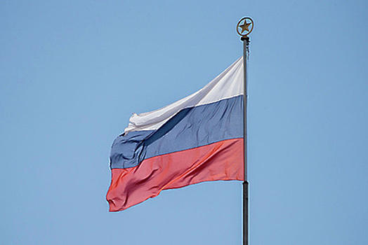 В Молодежном прошел митинг в честь Дня флага России