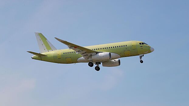 На российском SJ-100 успешно испытали систему автоматической посадки