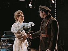 В Театре Наций показали спектакль "Последнее лето" с Юлией Пересильд и Вениамином Смеховым