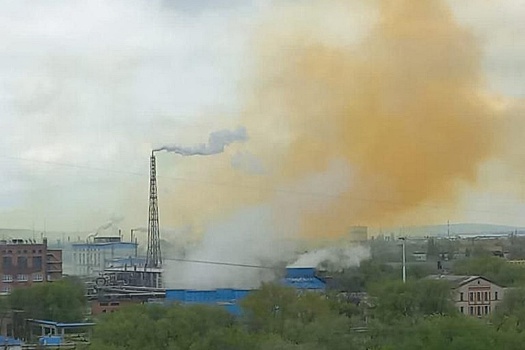 На Ставрополье из-за выброса азотной кислоты небо стало оранжевым