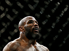Боец UFC взвесился голым перед титульным поединком