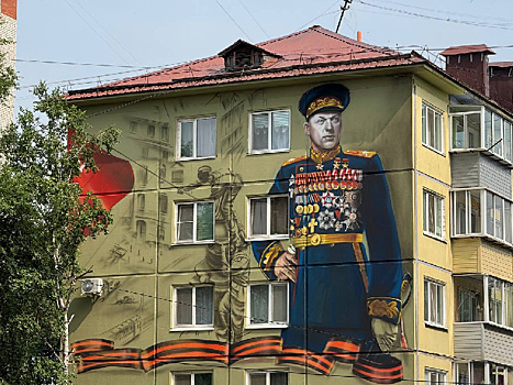 В Благовещенске торжественно открыли «Мурал Победы»