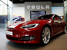 Tesla отчиталась о миллиардном убытке