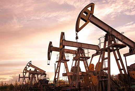 В АКРА спрогнозировали цены на российскую нефть Urals