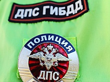 Жительница Кургана погибла под обломками остановки, в которую въехала иномарка