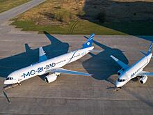 МС-21 и SSJ-100 покрашены в новую ливрею ОАК для участия в МАКС-2023