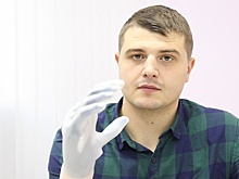 «Управляю со смартфона»: пострадавшему на заводе южноуральцу сделали руку, как у киборга