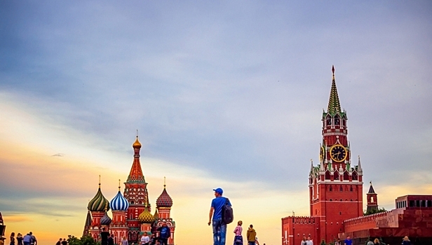 Метро, ВДНХ и погода: названы частые и необычные вопросы туристов о Москве