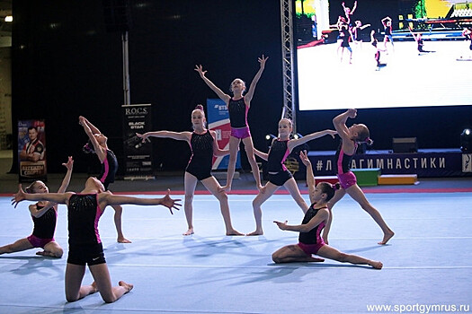 Немов и Замолодчикова приняли участие в фестивале «Лига гимнастики»
